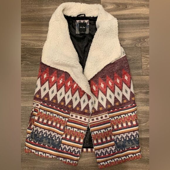 Me Jane Sherpa lined southwest print ladies vest.  Size: XL. - Picture 1 of 4
